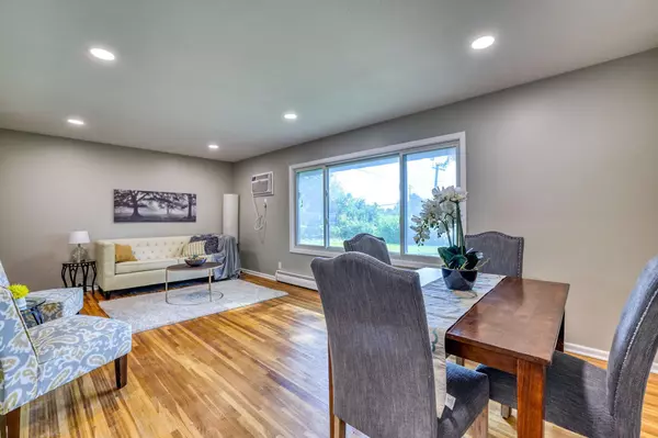 Burnsville, MN 55337,10917 Southview DR