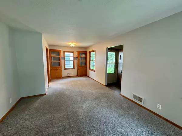 Robbinsdale, MN 55422,4012 Welcome AVE N