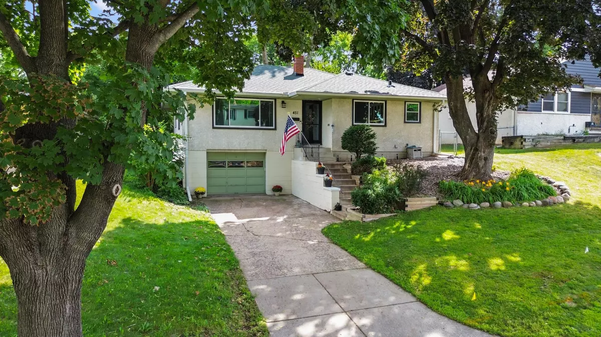 South Saint Paul, MN 55075,451 12th AVE S