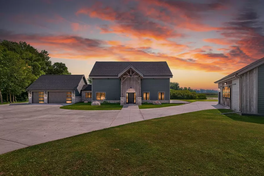 6235 N Shore DR, Greenfield, MN 55373