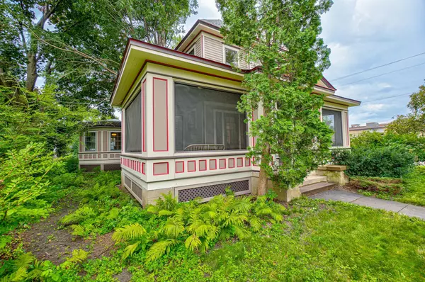 Hudson, WI 54016,1302 4th ST