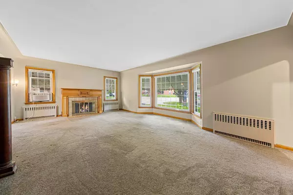 Gaylord, MN 55334,358 4th ST