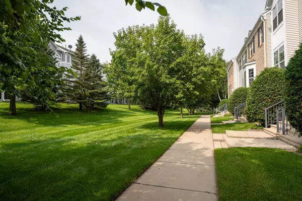 Eden Prairie, MN 55347,15575 June Grass LN