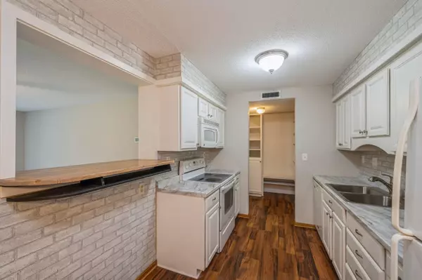 Saint Louis Park, MN 55426,450 Ford RD #101