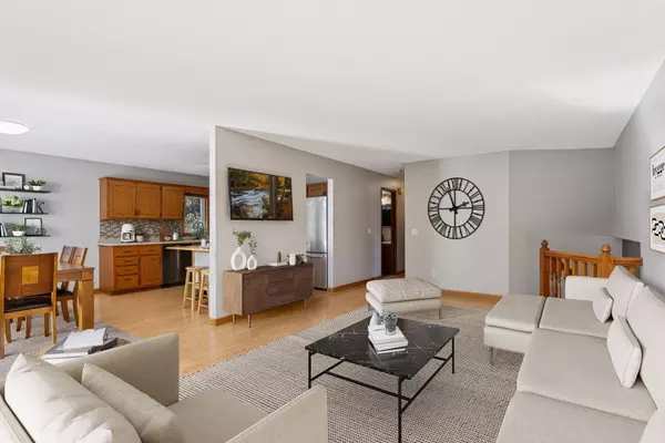 1020 Gary DR, Saint Paul Park, MN 55071