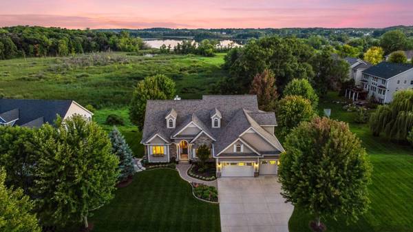 2185 Gallery CT, Victoria, MN 55386