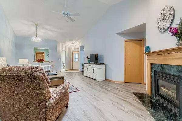 Woodbury, MN 55125,7608 Newbury RD