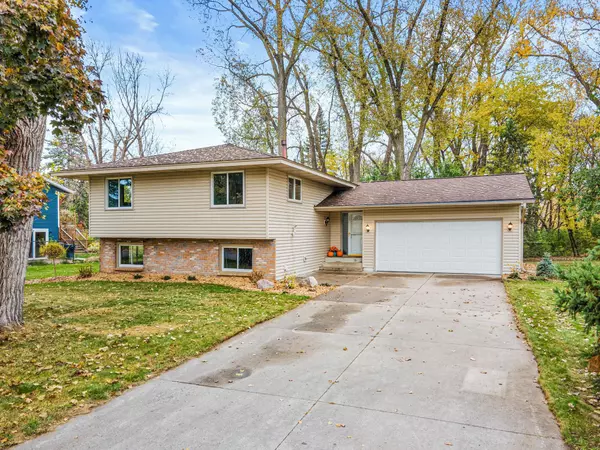 Roseville, MN 55113,2442 Galtier ST