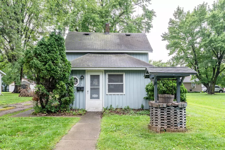 510 Monroe ST SE, Hutchinson, MN 55350
