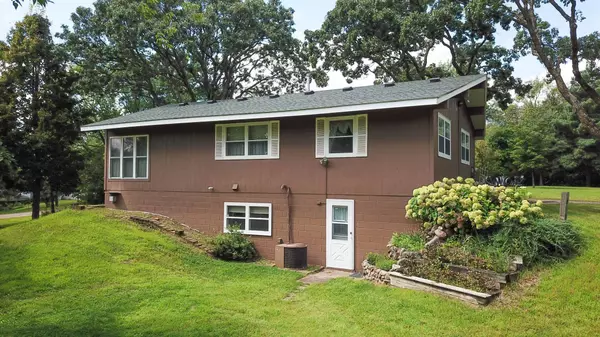 Lynden Twp, MN 55320,18718 Driftwood RD