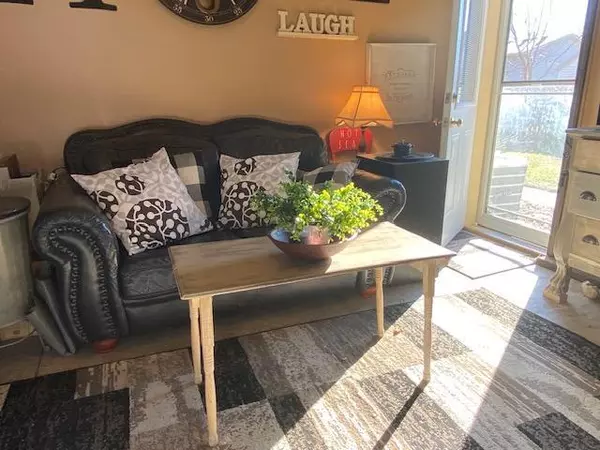 Dodge Center, MN 55927,811 1st ST NE