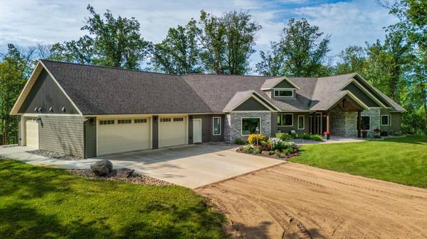 22278 Leonard RD, Clearbrook, MN 56634