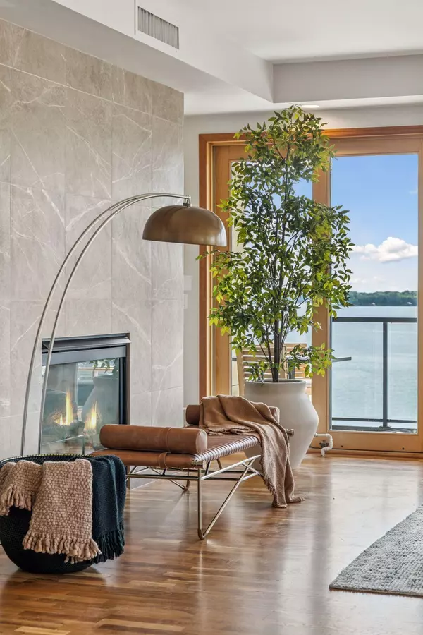 Spring Park, MN 55384,4100 Shoreline DR #S201