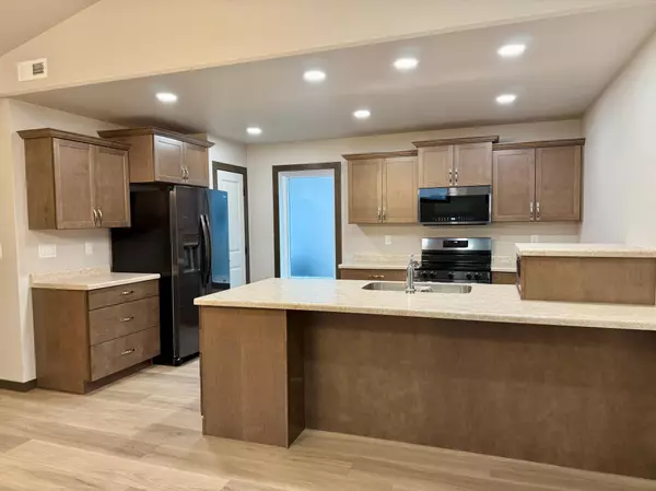 West Fargo, ND 58078,414 Westview LN E