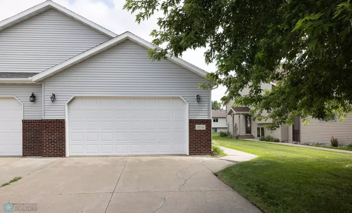 Fargo, ND 58103,2714 Wheatland DR S