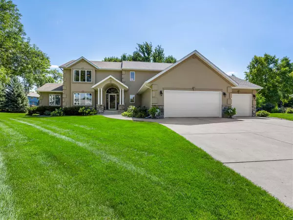 555 Hidden CIR SW, Hutchinson, MN 55350