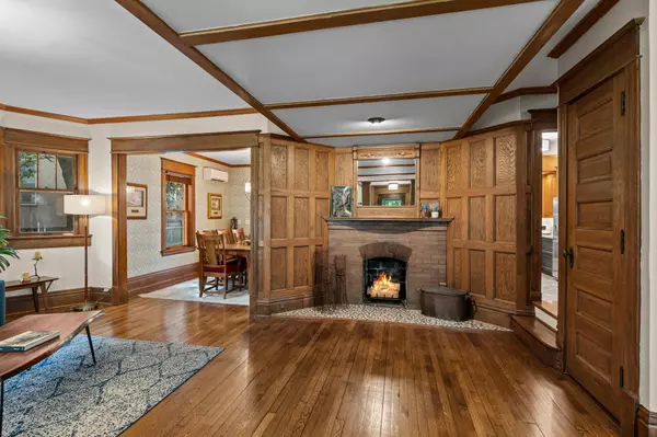 Saint Paul, MN 55104,1996 Marshall AVE