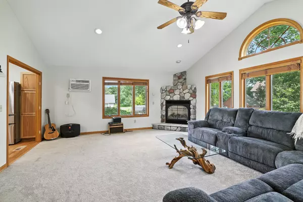 Eagan, MN 55123,3910 Westbury TRL