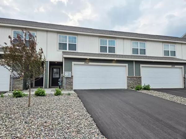13635 Kaylemore TRL, Rosemount, MN 55068