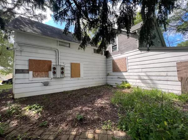 Farmington, MN 55024,303 Pine ST