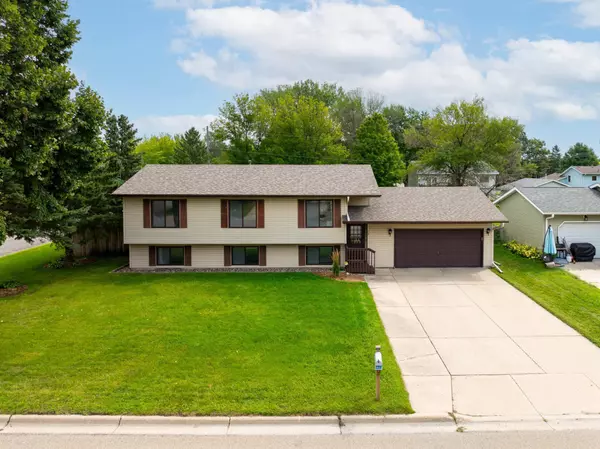 2205 4th AVE SE, Owatonna, MN 55060