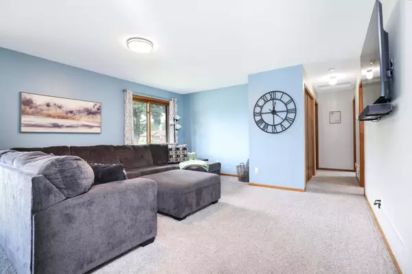 Owatonna, MN 55060,2205 4th AVE SE