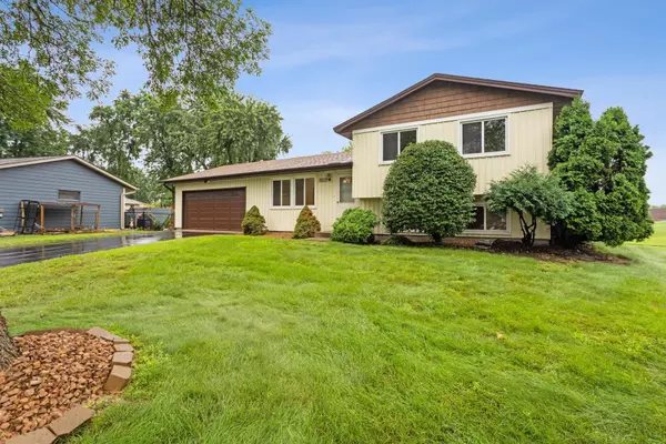 Maple Grove, MN 55369,9895 98th PL N