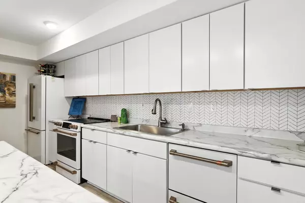 6304 Barrie RD #1C, Edina, MN 55435