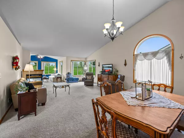 Cambridge, MN 55008,2317 Cleveland LN S