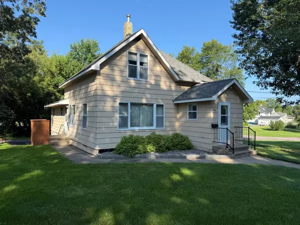 409 Oak ST, Rockville, MN 56369
