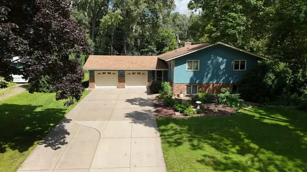 3380 Dunlap ST N, Arden Hills, MN 55112