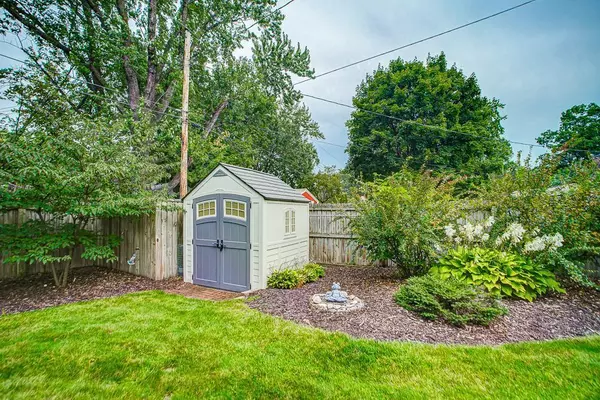 Vadnais Heights, MN 55127,93 Martin WAY