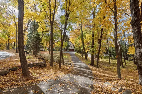 Shorewood, MN 55331,5470 Carrie LN