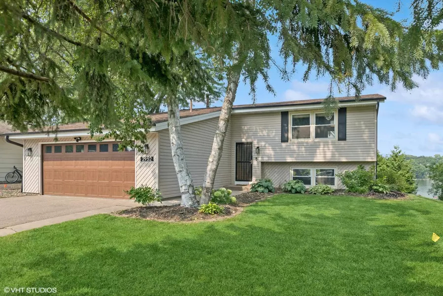 2952 Center RD SW, Prior Lake, MN 55372
