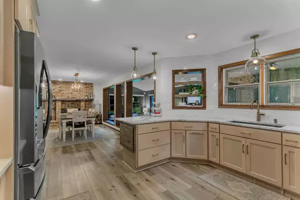 Sartell, MN 56377,612 9th ST N