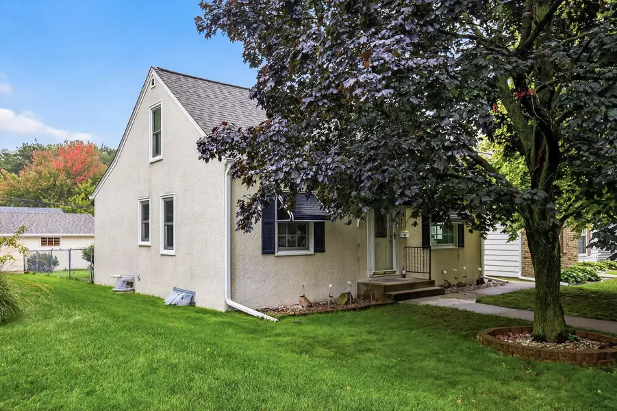 2650 Zenith AVE N, Robbinsdale, MN 55422