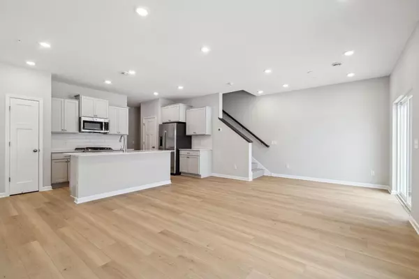 West Saint Paul, MN 55118,366 Trenton LN