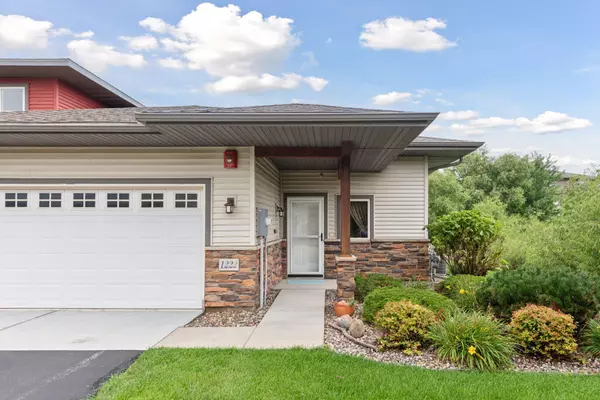 Carver, MN 55315,1222 Vernon DR