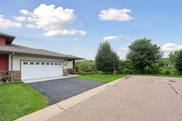 Carver, MN 55315,1222 Vernon DR