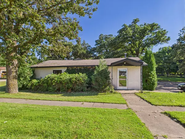 810 Henry AVE, Alexandria, MN 56308