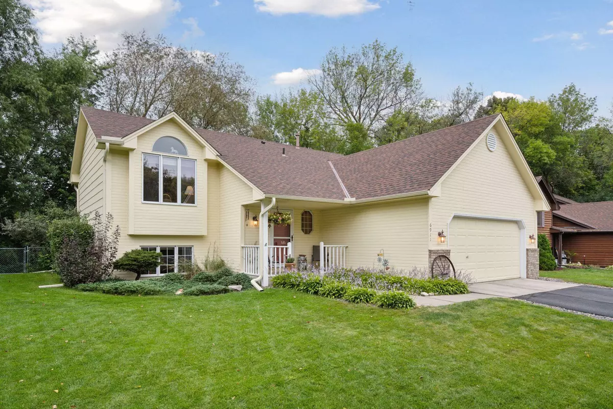 Rockford, MN 55373,6911 Country LN