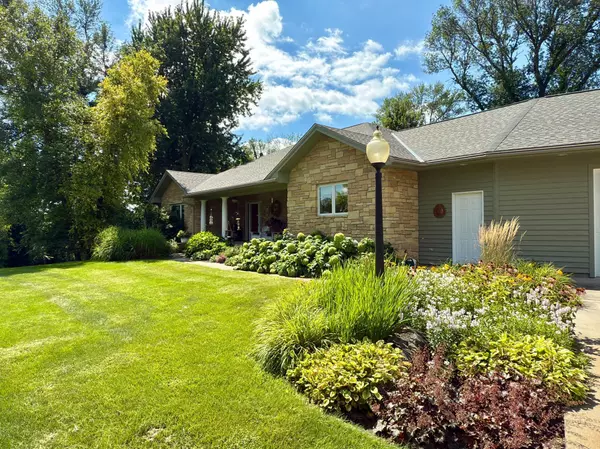 Northfield, MN 55057,12326 Falk TRL