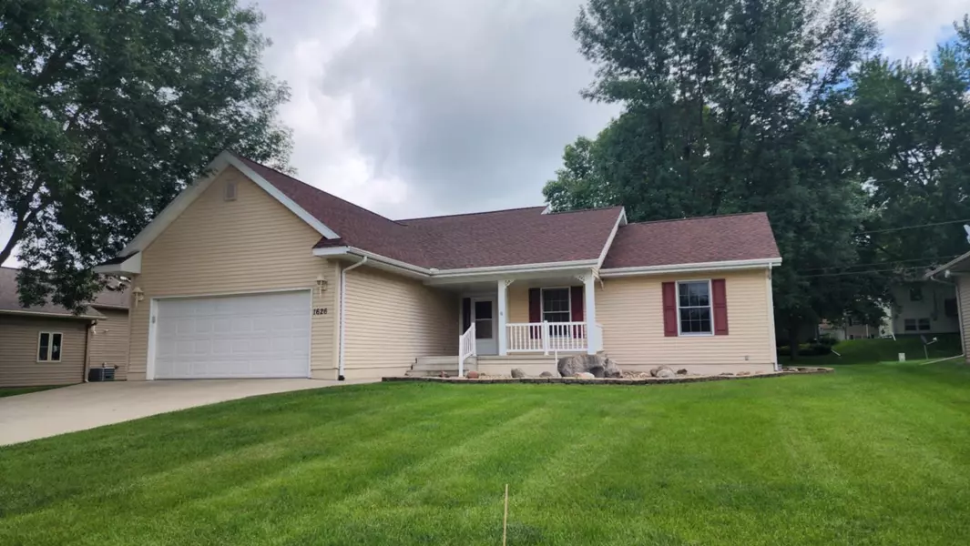 1626 Keystone DR, Albert Lea, MN 56007