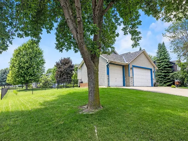 Saint Michael, MN 55376,201 3rd ST NW