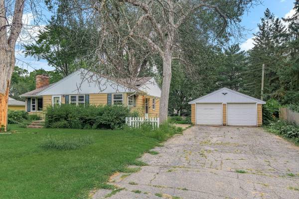 9531 Grand AVE S, Bloomington, MN 55420