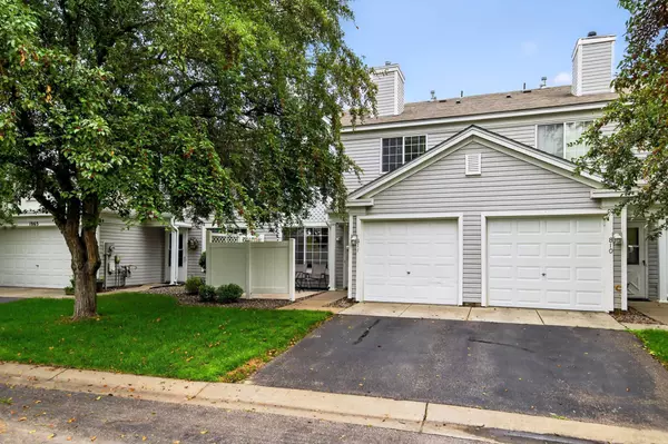 1865 121st LN NW #811, Coon Rapids, MN 55448