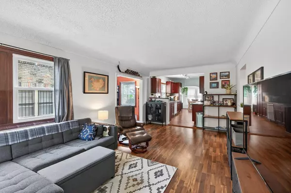 Minneapolis, MN 55411,1607 Washburn AVE N