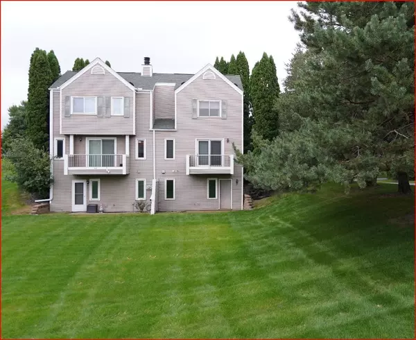 4199 Knob CIR #102, Eagan, MN 55122