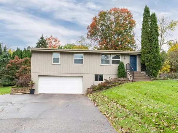 Minnetonka, MN 55345,5826 Salisbury AVE