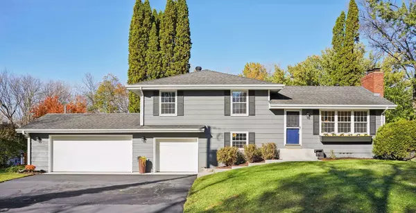 Minnetonka, MN 55305,13012 Muriel RD